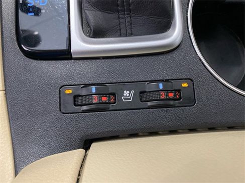 Used 2019 Toyota Highlander Limited image 20