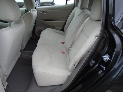 Used 2011 Nissan Leaf w/ Eco Design Pkg FWD image 11