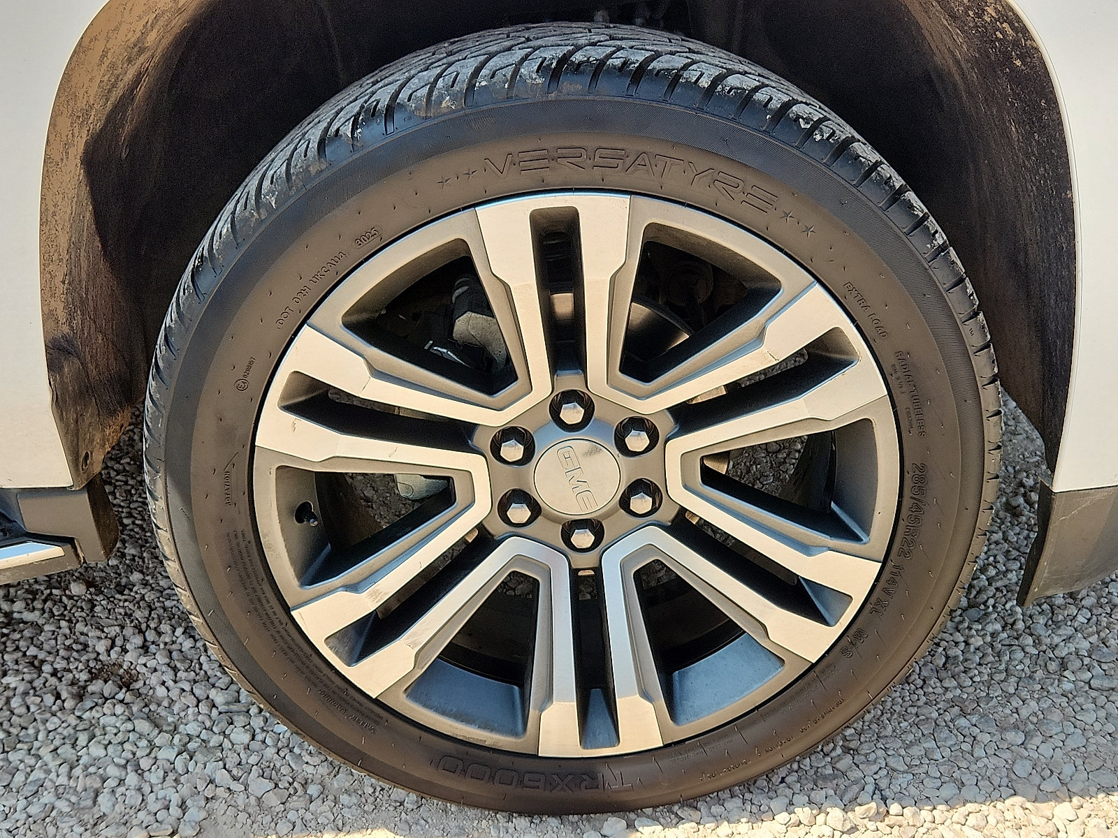 Used 2019 GMC Yukon Denali w/ Open Road Package RWD image 7