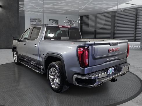 Used 2021 GMC Sierra 1500 SLT w/ SLT Premium Plus Package AWD/4WD image 8