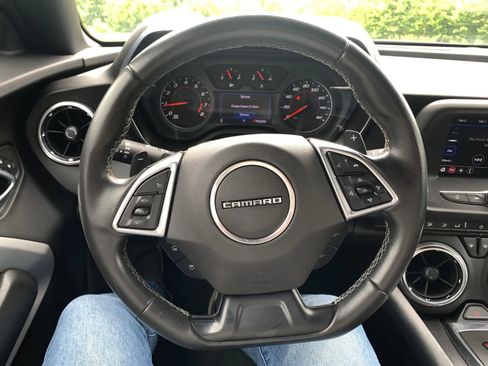Used 2020 Chevrolet Camaro LT RWD image 11