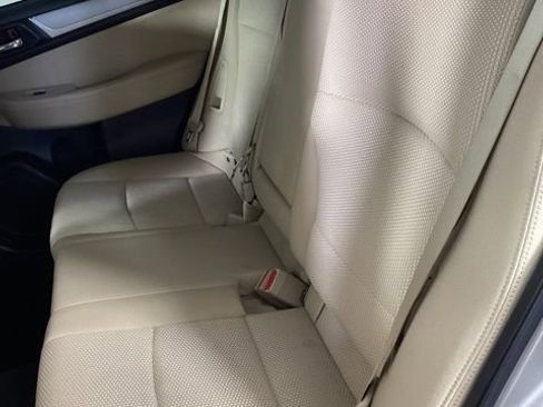 Used 2019 Subaru Outback 2.5i Premium image 10