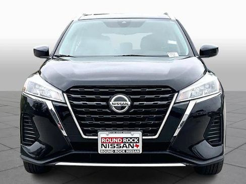 Certified 2021 Nissan Kicks SV image 3