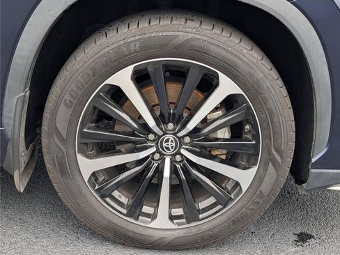Used 2022 Toyota Highlander XSE AWD/4WD image 38
