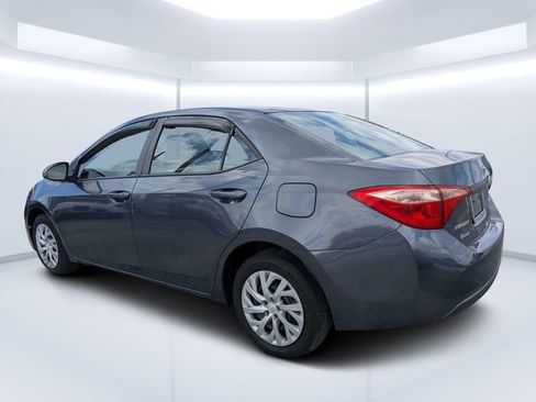 Used 2017 Toyota Corolla LE FWD image 5