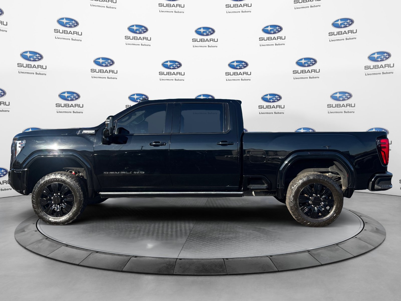 Used 2024 GMC Sierra 2500 Denali Ultimate w/ Max Trailering Package AWD/4WD image 3
