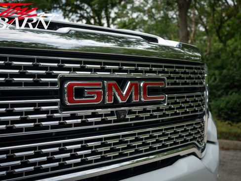 Used 2023 GMC Sierra 3500 Denali w/ Denali Ultimate Package AWD/4WD image 8