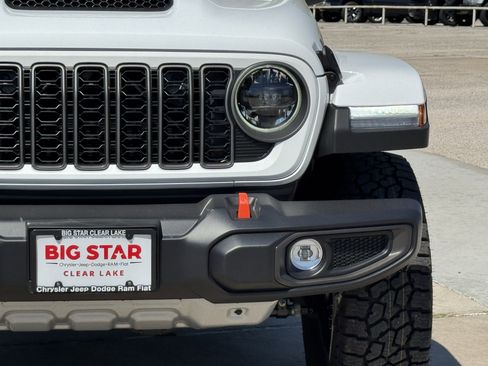 New 2026 Jeep Gladiator Mojave AWD/4WD image 5