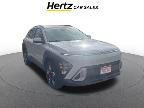 Used 2025 Hyundai Kona SEL image 1