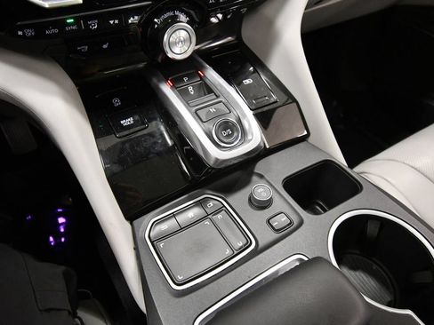 Used 2024 Acura MDX SH-AWD w/ Technology Package image 27