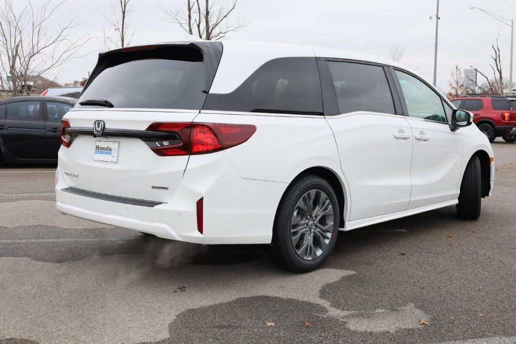 New 2027 Honda Odyssey Touring image 6