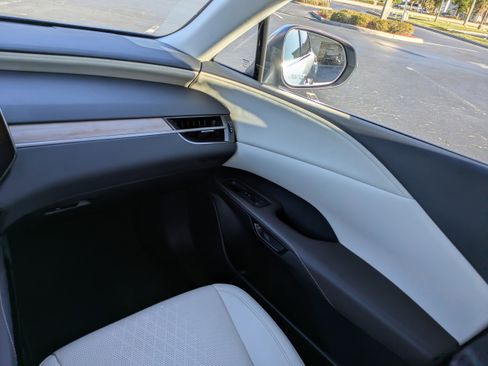 Used 2024 Lexus RX 350 Premium Plus w/ Convenience Package image 16