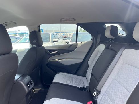 Used 2022 Chevrolet Equinox LT FWD image 17
