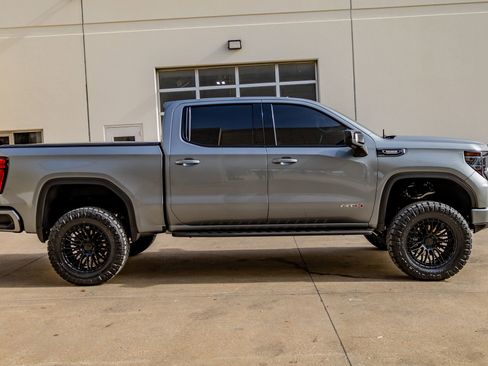Used 2025 GMC Sierra 1500 AT4 w/ AT4 Premium Package image 11
