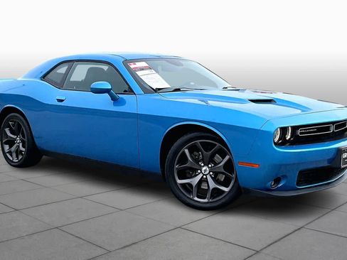 Used 2019 Dodge Challenger SXT w/ Plus Package image 2