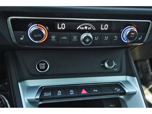 Used 2023 Audi Q3 2.0T Premium image 23