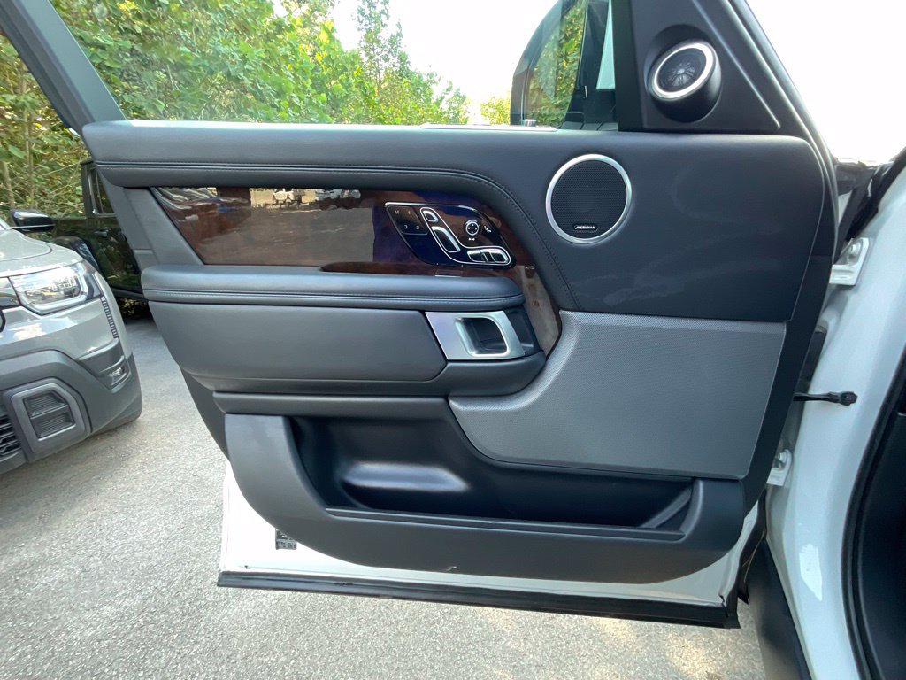 Used 2020 Land Rover Range Rover HSE AWD/4WD image 8