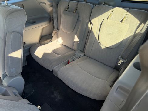 Used 2012 Toyota Highlander SE image 11