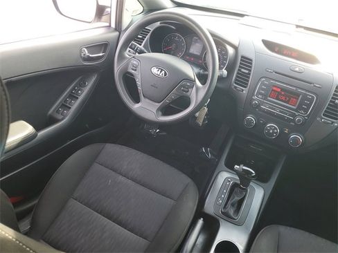 Used 2016 Kia Forte LX image 13