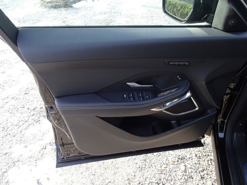 New 2024 Jaguar E-PACE R-Dynamic SE image 13