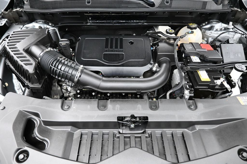 Used 2025 Chevrolet Blazer LT FWD image 16