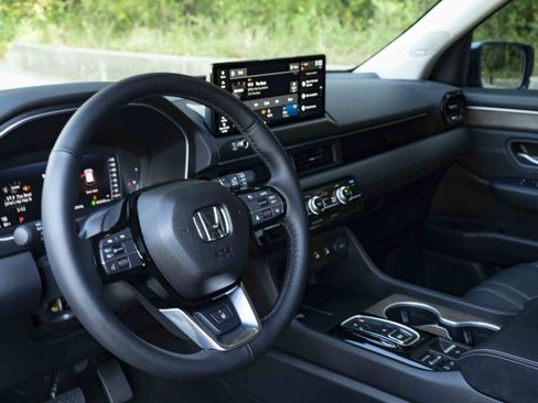 Used 2026 Honda Pilot Elite image 16