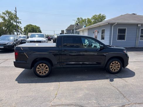 Used 2021 Honda Ridgeline Sport image 2
