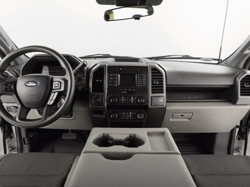 Used 2022 Ford F250 XL w/ Power Equipment Group image 13