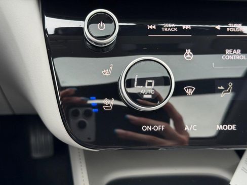 New 2026 INFINITI QX60 Luxe image 16