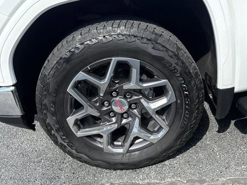 Used 2025 GMC Sierra 1500 SLT w/ SLT Premium Plus Package AWD/4WD image 14