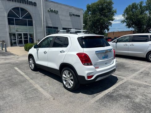Used 2017 Chevrolet Trax Premier w/ Driver Confidence II Package FWD image 4