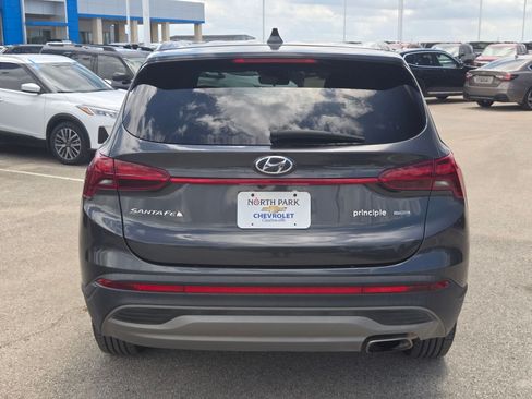 Used 2023 Hyundai Santa Fe SE w/ Cargo Package AWD/4WD image 4