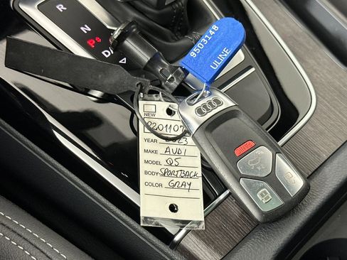 Used 2023 Audi Q5 2.0T Premium w/ Convenience Package image 23