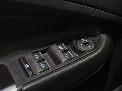 Used 2017 Ford Escape SE w/ Equipment Group 201A image 27