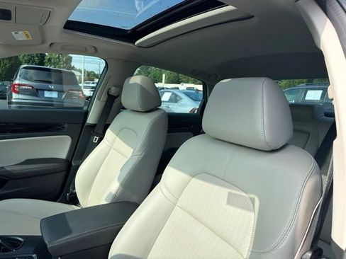 Used 2024 Honda Civic Touring image 16