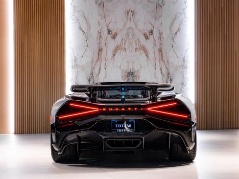 Used 2025 Bugatti Mistral image 5