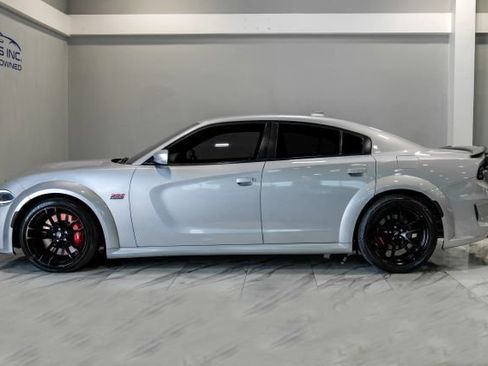Used 2020 Dodge Charger Scat Pack RWD image 12