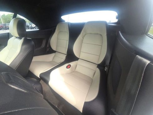 Used 2019 Ford Mustang Premium RWD image 26
