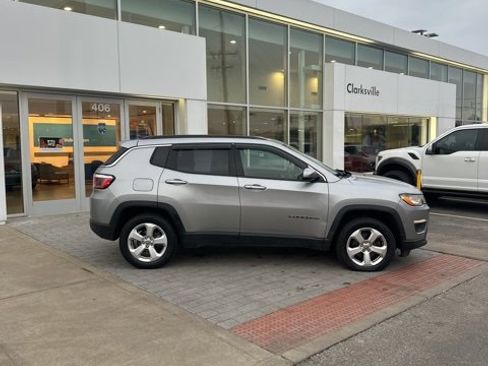 Used 2018 Jeep Compass Latitude w/ Popular Equipment Group image 6