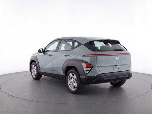 Used 2025 Hyundai Kona SE FWD image 3