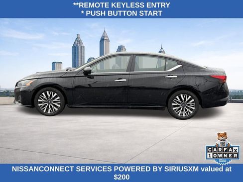 Used 2025 Nissan Altima 2.5 SV image 2