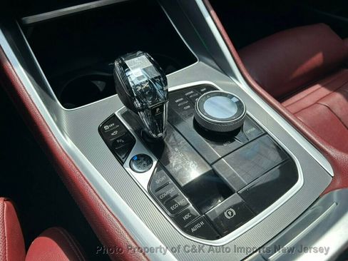 Used 2022 BMW X6 xDrive40i w/ Executive Package AWD/4WD image 45