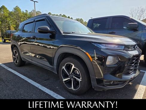Used 2021 Chevrolet TrailBlazer RS w/ Sun and Liftgate Package image 3