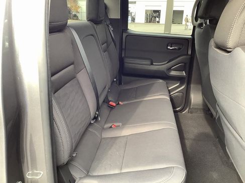 Used 2024 Nissan Frontier SV w/ Technology Package image 30