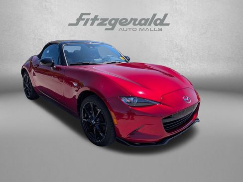 Used 2021 MAZDA MX-5 Miata Club RWD image 1