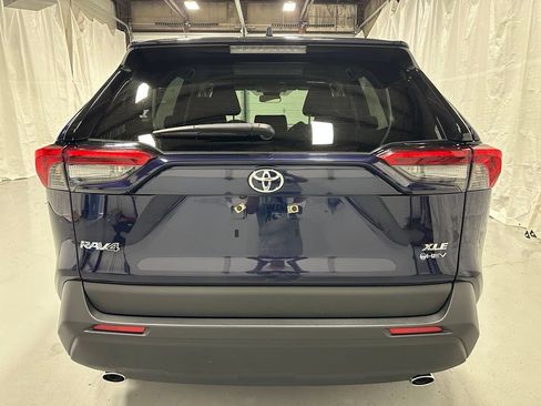 Used 2025 Toyota RAV4 XLE AWD/4WD image 6