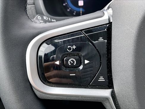 Used 2025 Volvo XC90 B6 Plus AWD/4WD image 21