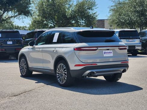 Used 2022 Lincoln Corsair Reserve w/ Equipment Group 201A image 3