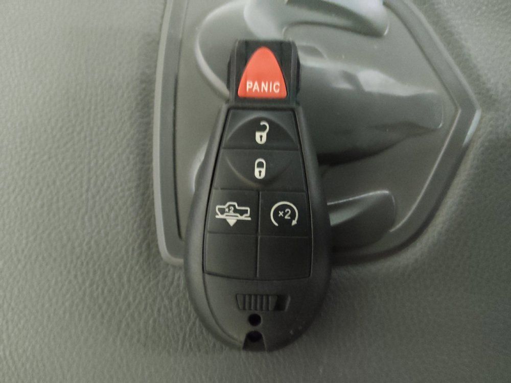 Used 2019 RAM 1500 Big Horn RWD image 32