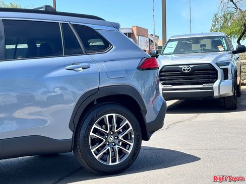 Certified 2026 Toyota Corolla Cross XLE w/ Convenience Package FWD image 9